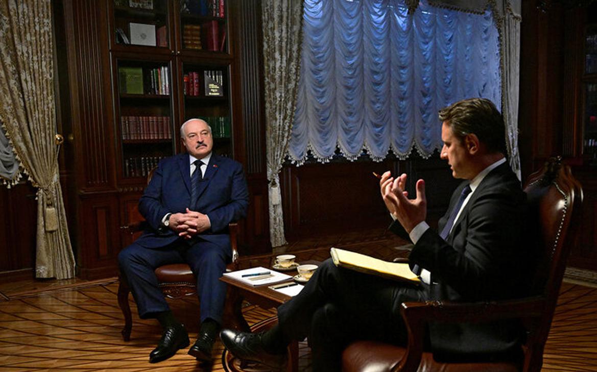 Лукашенко рассказал, как летел с Путиным на вертолете накануне 24 февраля
