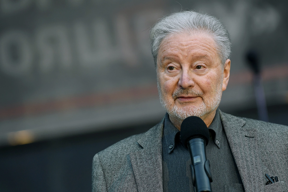 Вениамин Смехов
