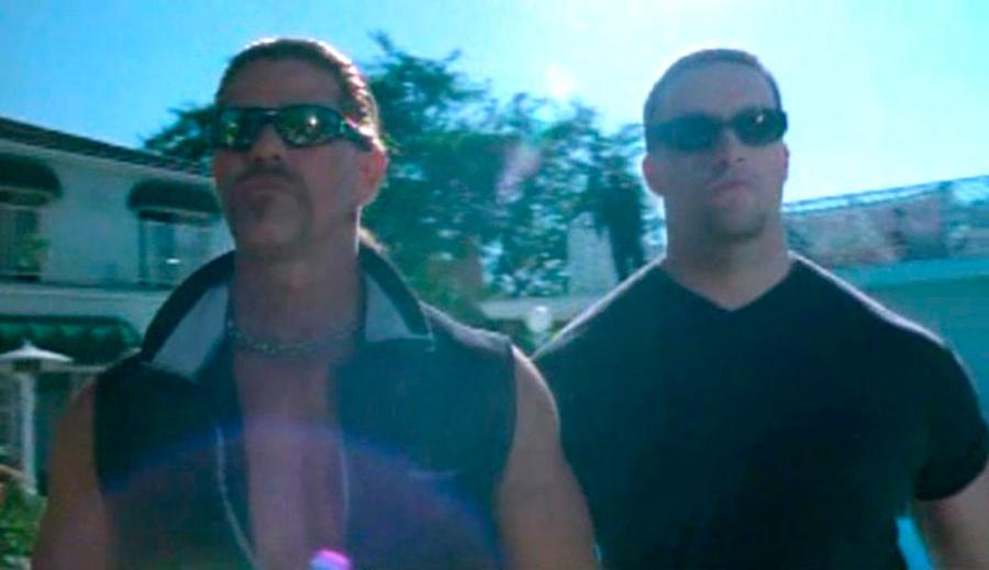 Александр Невский (справа) в фильме «Красный змей», 2003 год