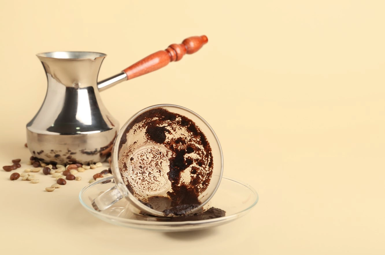 Как гадать на кофейной гуще на сегодня и ближайшее будущее