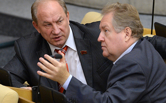 Депутаты ГД от КПРФ Валерий Рашкин (слева) и Сергей Обухов