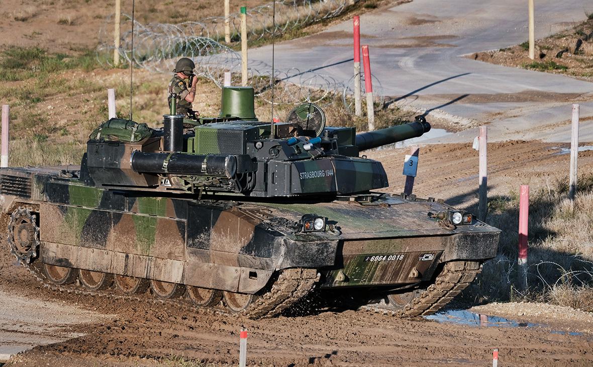 Макрон допустил поставку Украине французских танков Leclerc