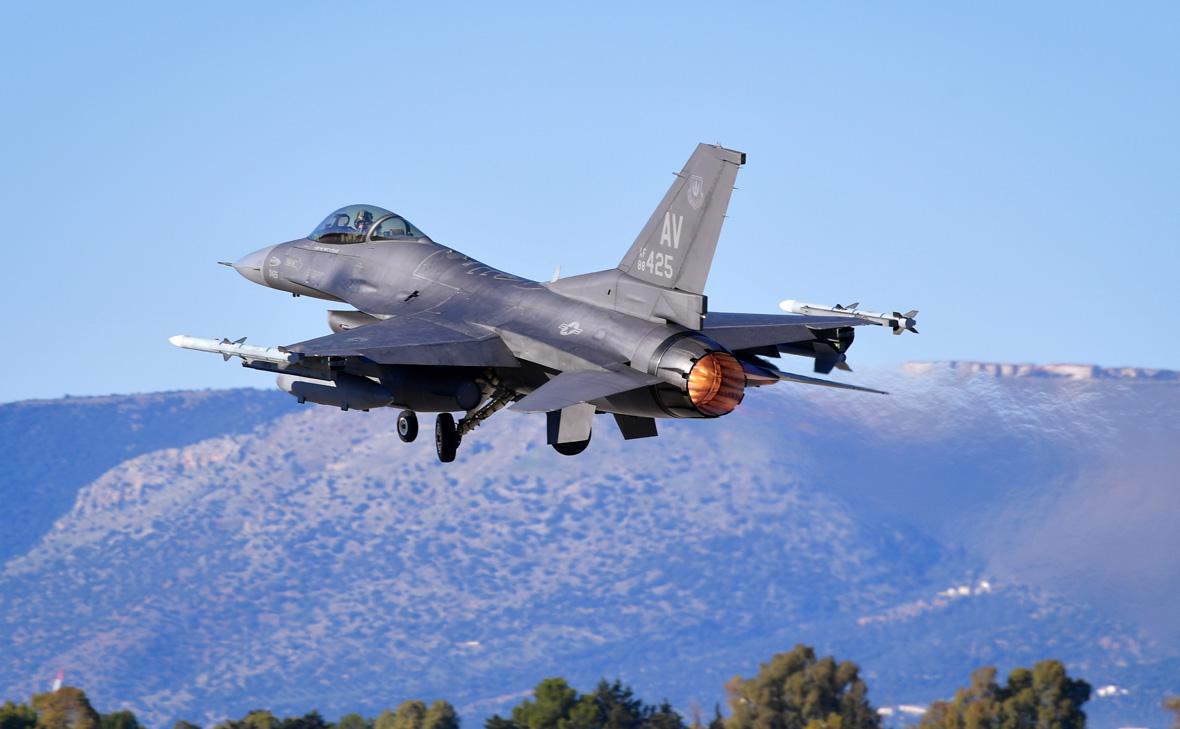 Истребитель F-16
