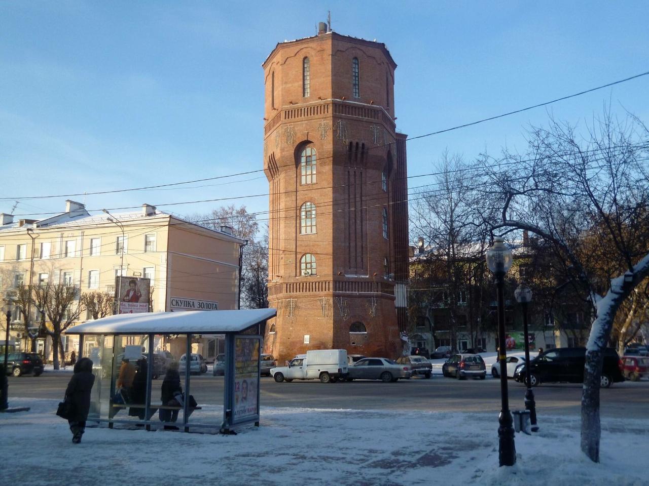 Башня служила городскому водопроводу до 1957 года