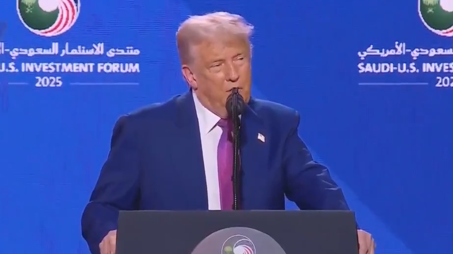 Трамп пообещал дать Сирии еще один шанс