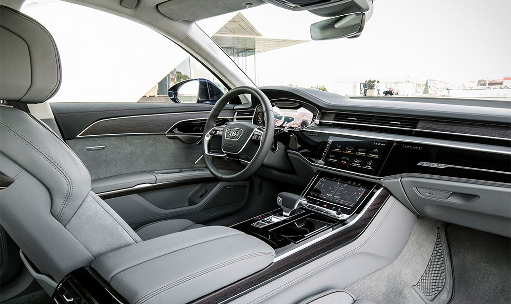 Audi назвала цены на A8 нового поколения