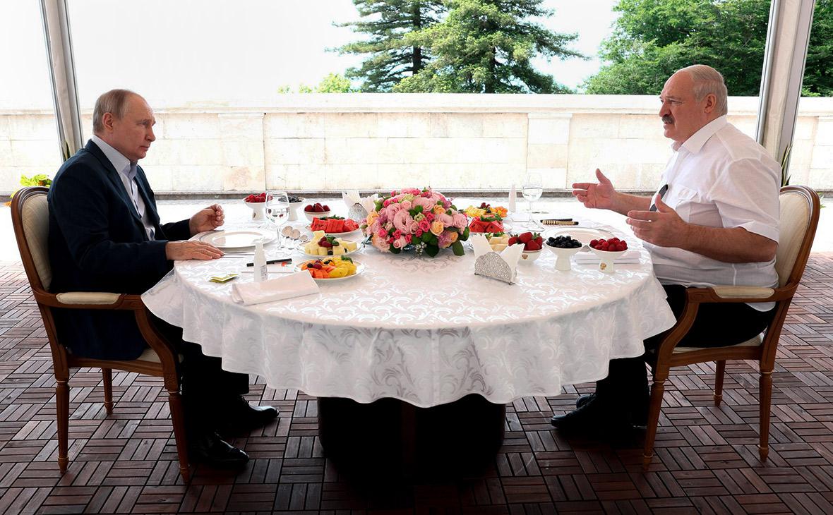 Владимир Путин на встрече с Александром Лукашенко в Сочи