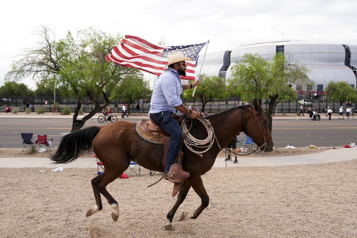 Поминальную службу провели в городе, где&nbsp;базируется созданная Кирком&nbsp;организация Turning Point USA (TPUSA) и в котором жил погибший.
