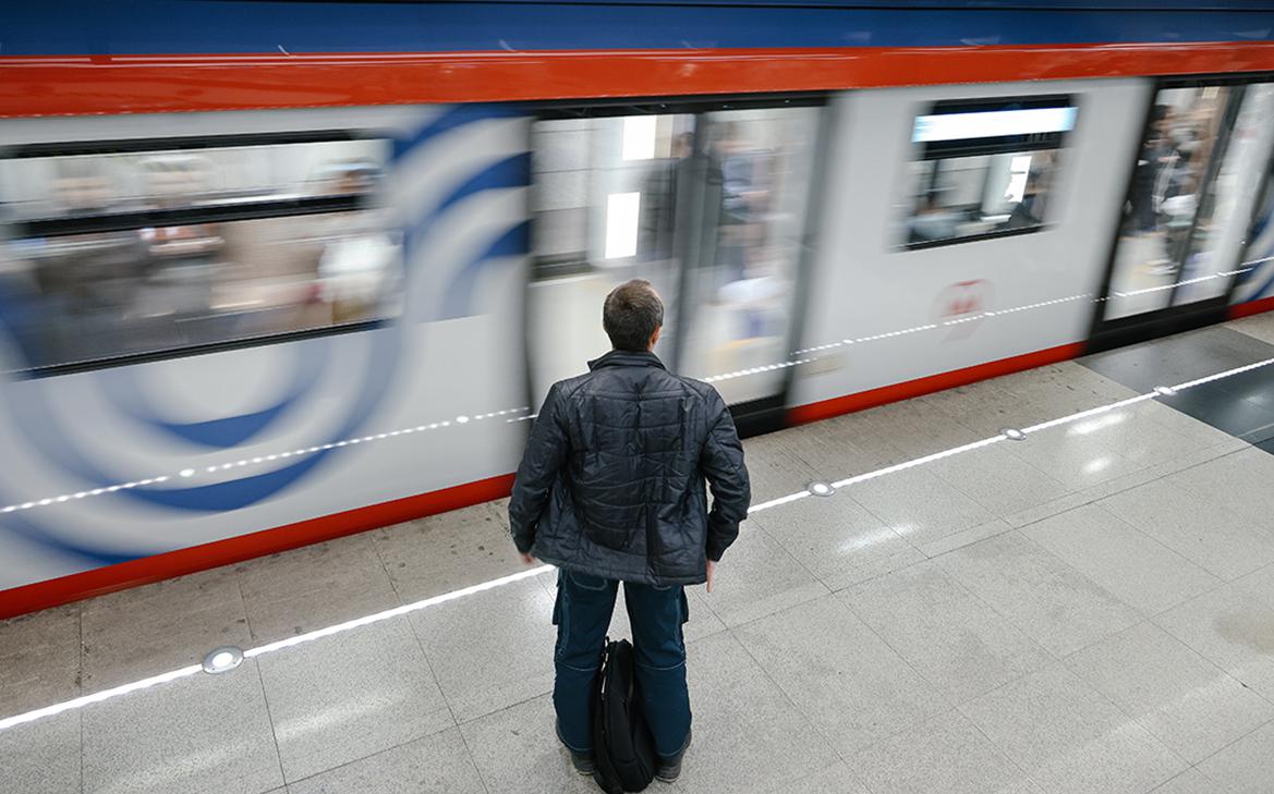 На участке фиолетовой линии метро в Москве увеличили интервалы движения