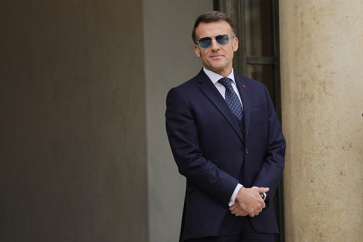 Макрон на Wine Paris рассказал, зачем вырубать виноградники во Франции