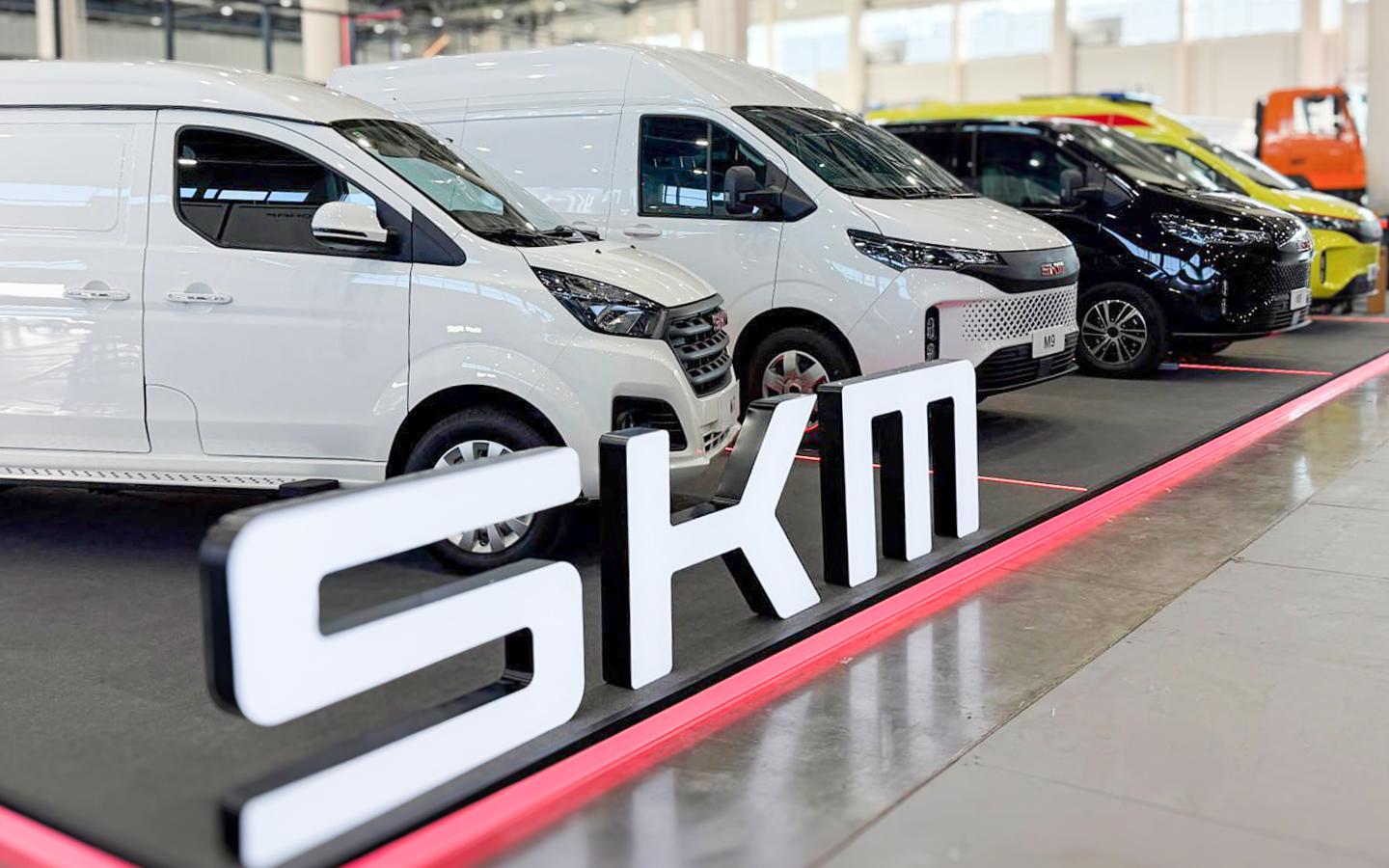 АвтоВАЗ представил новый микроавтобус. Есть даже версия с броней