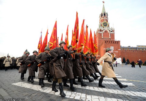 Россия отметила юбилей легендарного парада 1941 года