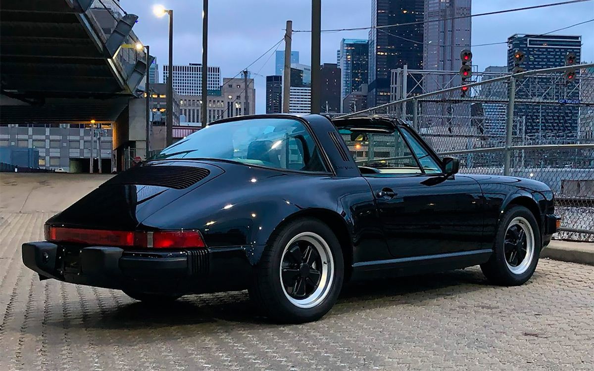 Porsche 911 Тома Круза выставили на аукцион. Фото