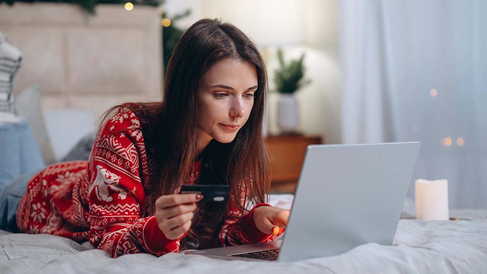 Выяснилось, кто чаще заказывает ювелирные украшения из-за рубежа