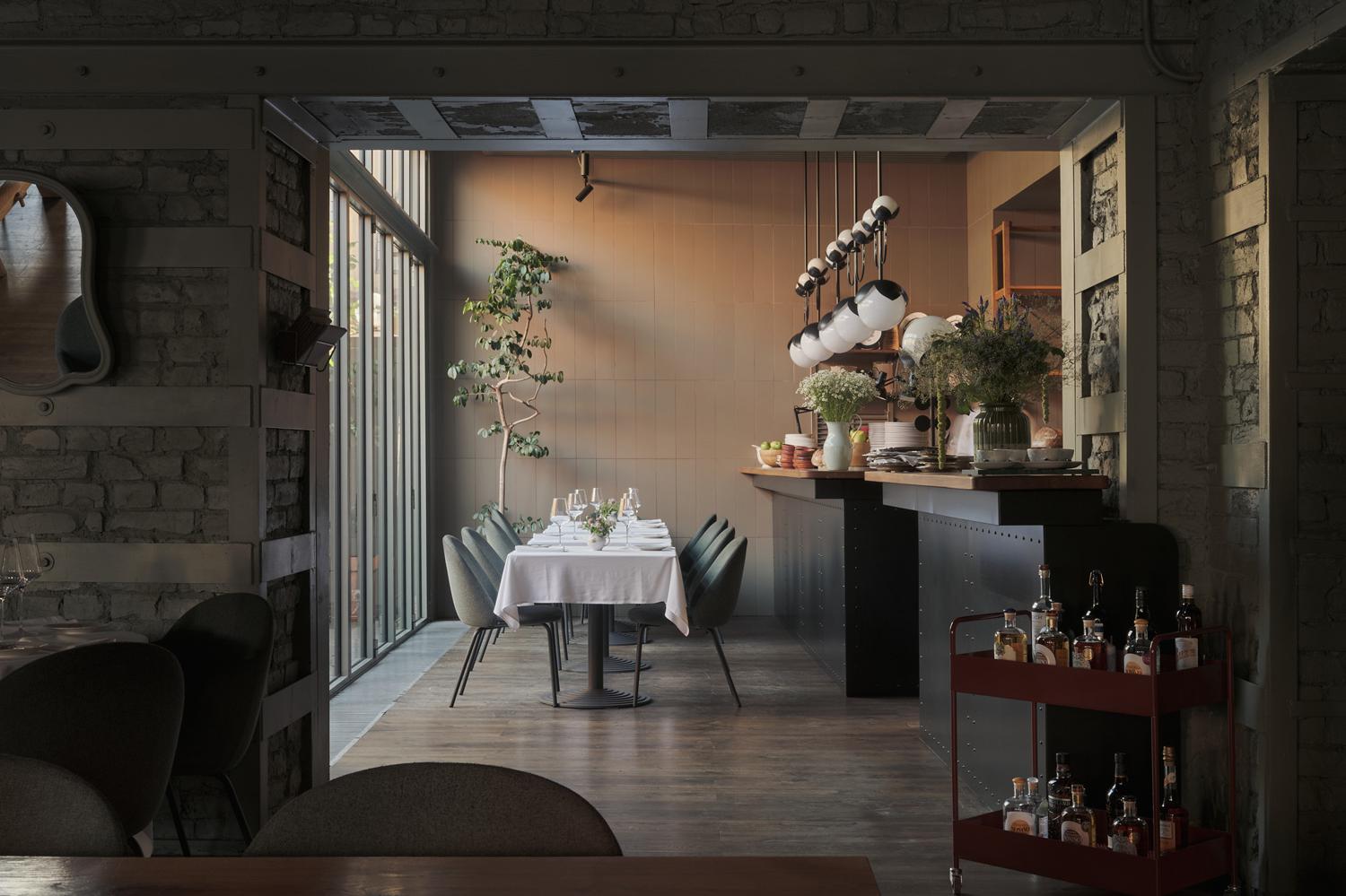 Интерьер ресторана «Сад»