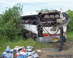 На трассе "Дон" автобус с курортниками столкнулся с грузовиком