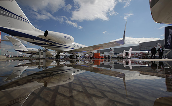 Дальнемагистральный самолет деловой авиации Gulfstream Aerospace G450 в Центре деловой авиации Внуково-3


