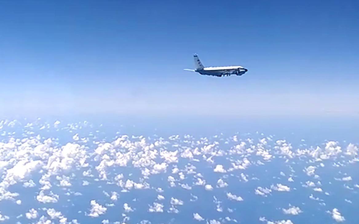 Российский истребитель перехватил норвежский самолет над Баренцевым морем