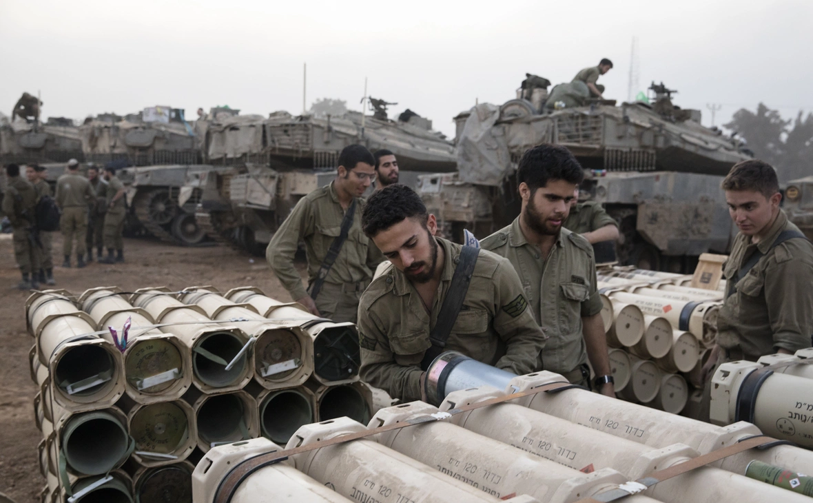 Amir Levy / Getty Images