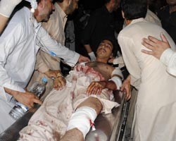 Взрыв бомбы в Пакистане унес жизни 20 человек