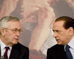 С.Берлускони назвал своим преемником министра экономики