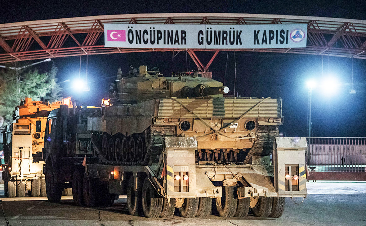 Турецкая военная техника на турецко-сирийской границе
