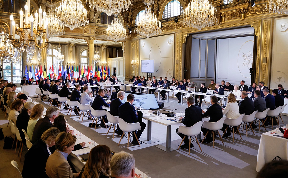 Ludovic Marin / Reuters