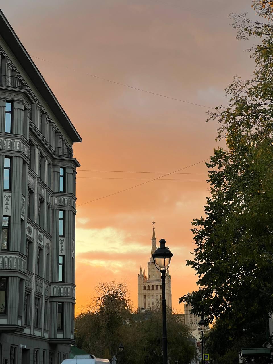 Закат на&nbsp;Малой Никитской