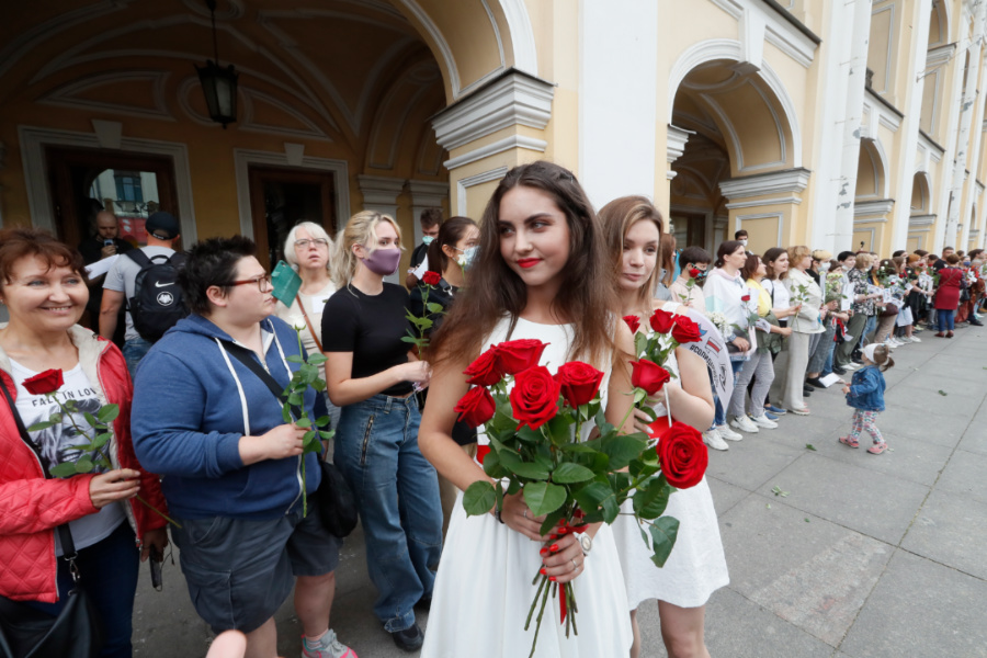 Акция в Санкт-Петербурге в поддержку протестующих в Белоруссии