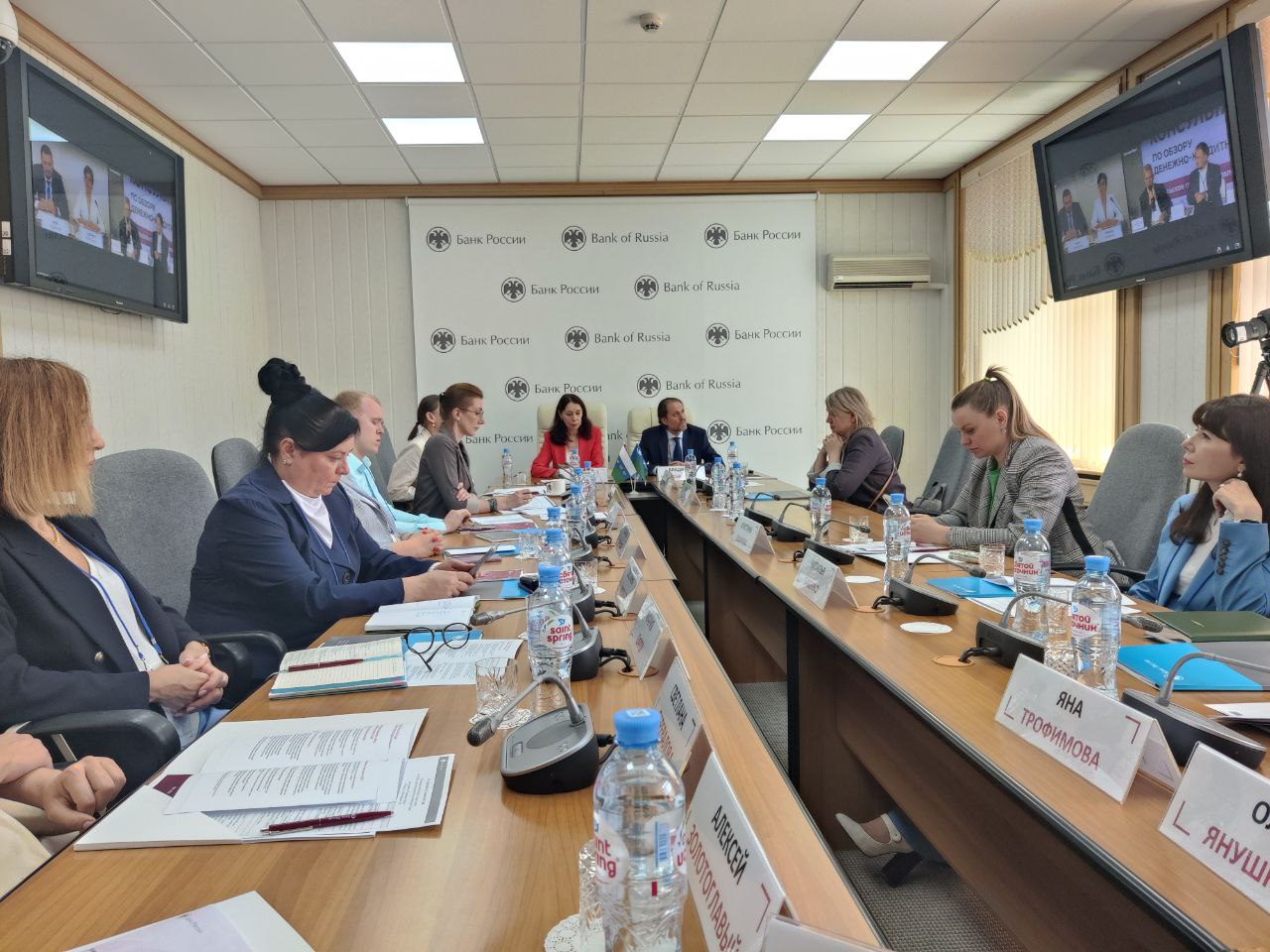 В Тюмени прошли общественные консультации по денежно-кредитной политике ЦБ.