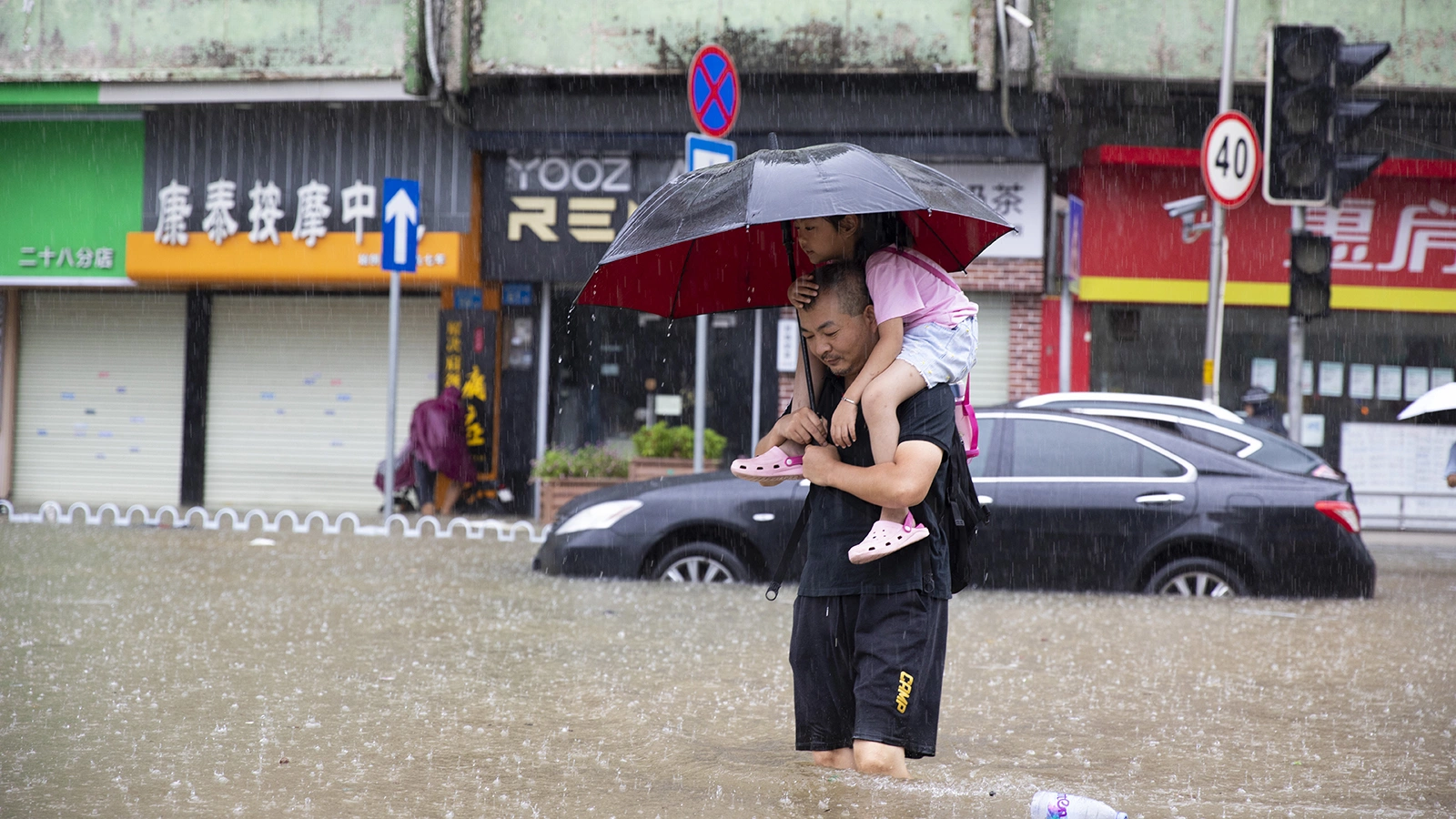 <p>Масштабное наводнение произошло на юге Китая из-за сильных ливней. Провинция Гуандун. 22 апреля 2024 года&nbsp;</p>