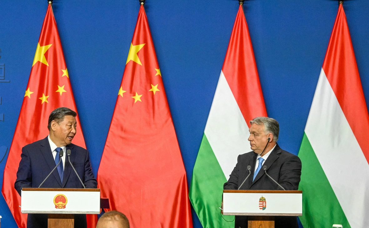 Szilard Koszticsak / Reuters