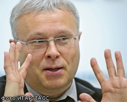 А.Лебедев возбуждение дела прокомментировал цитатами из УК