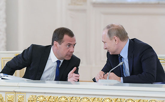 Дмитрий Медведев и Владимир Путин


