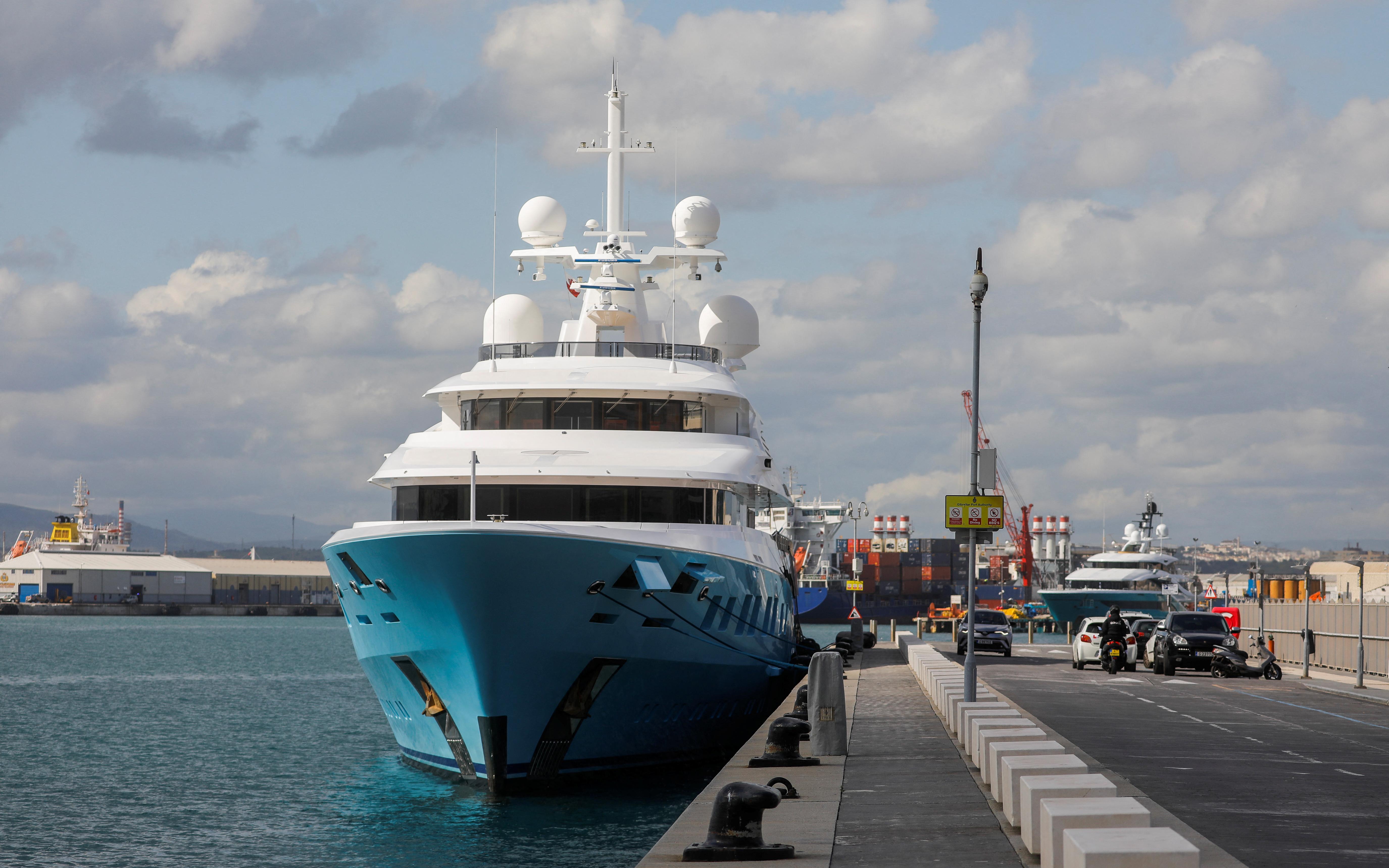 Reuters узнал о продаже «яхты Пумпянского» на аукционе"/>













