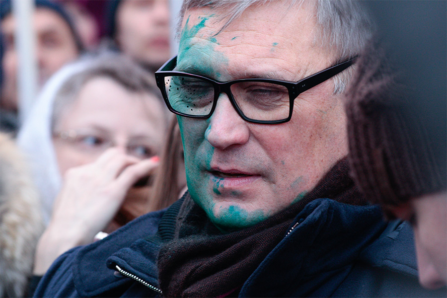 Михаил Касьянов на марше памяти Бориса Немцова


