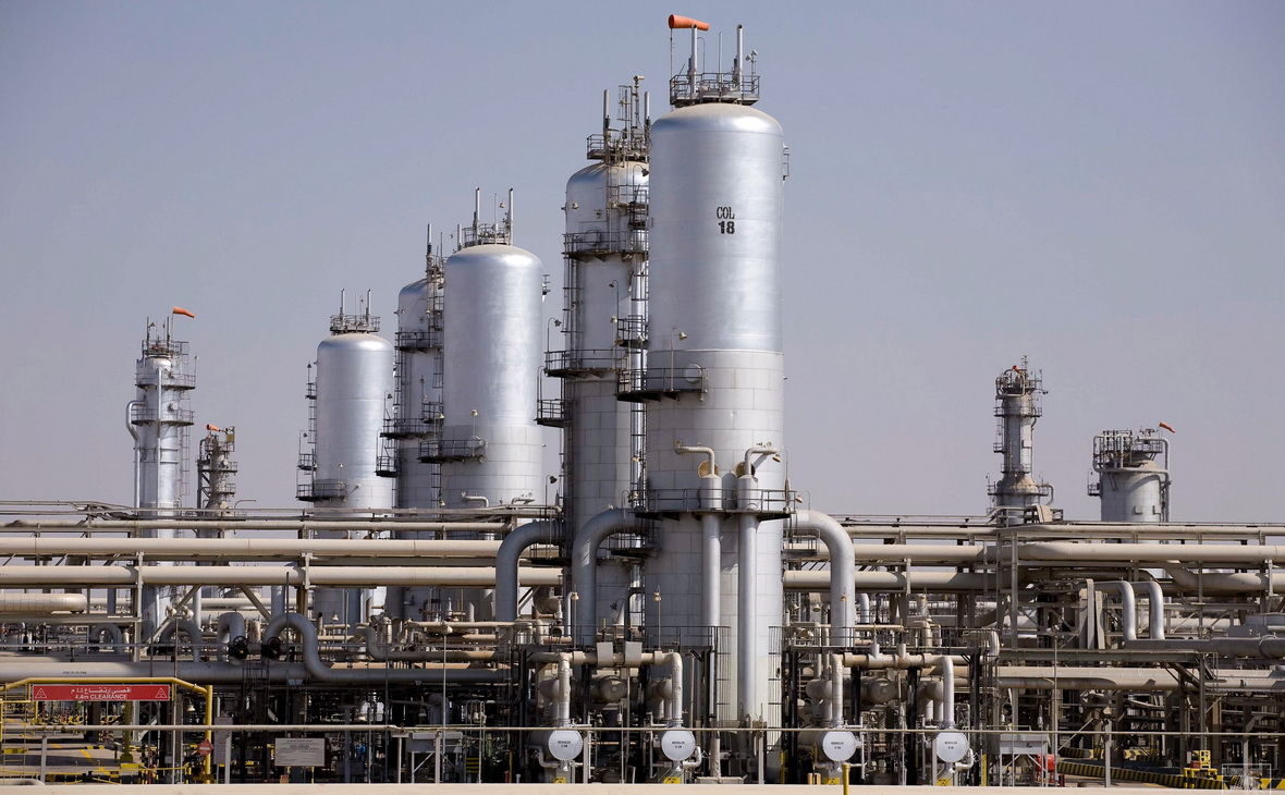 Нефтеперерабатывающий завод Абкаик в Саудовской Аравии