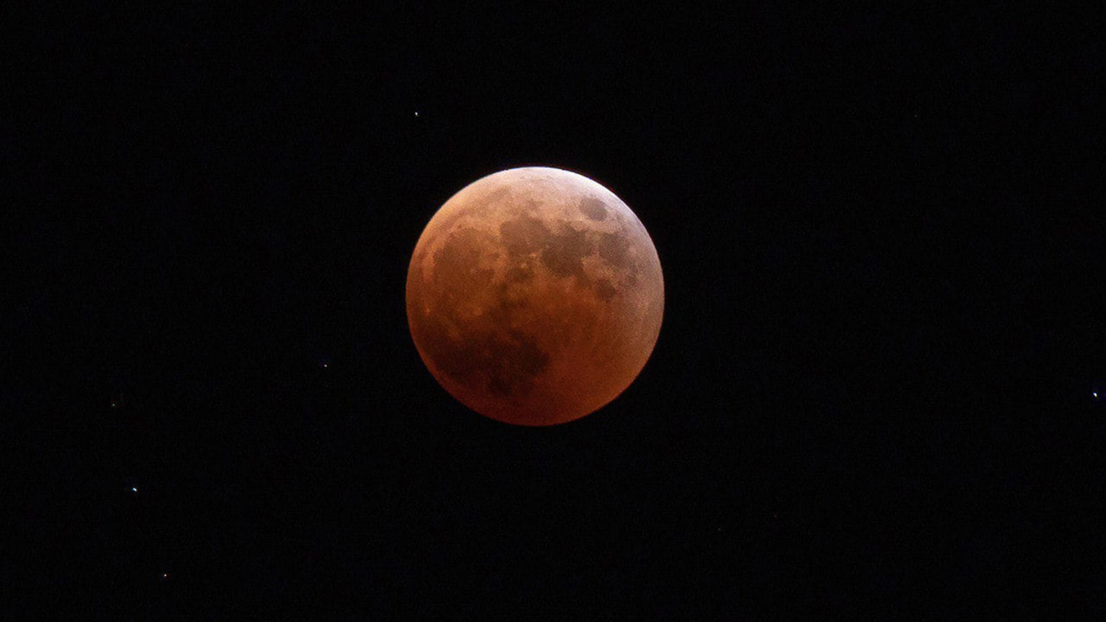 Затмение 8 апреля 2024 во сколько. Лунное затмение 8 ноября 2022 года. Красная Луна. Лунное затмение красная Луна. Лунное затмение фото.