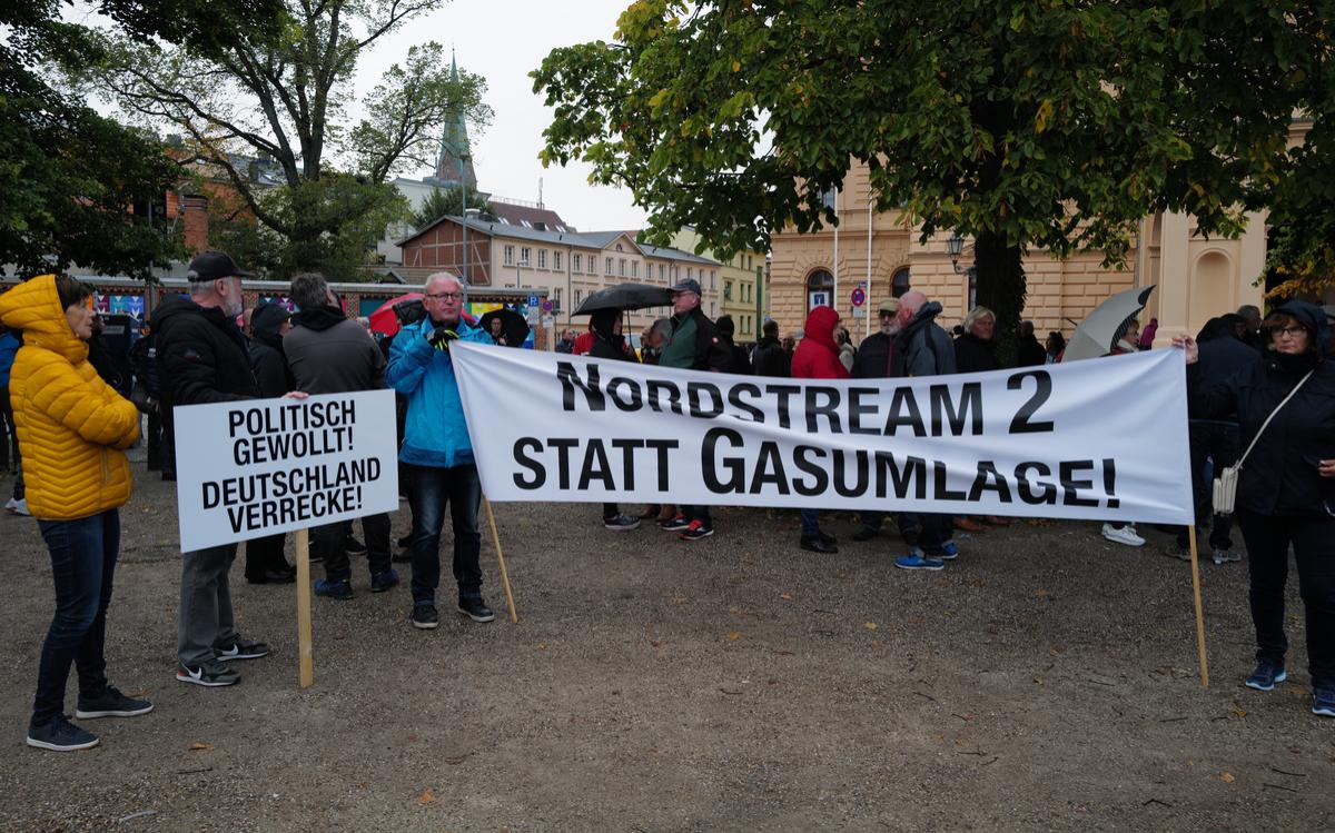 FT сообщила о митингах в Германии против «разжигателей войны из НАТО»