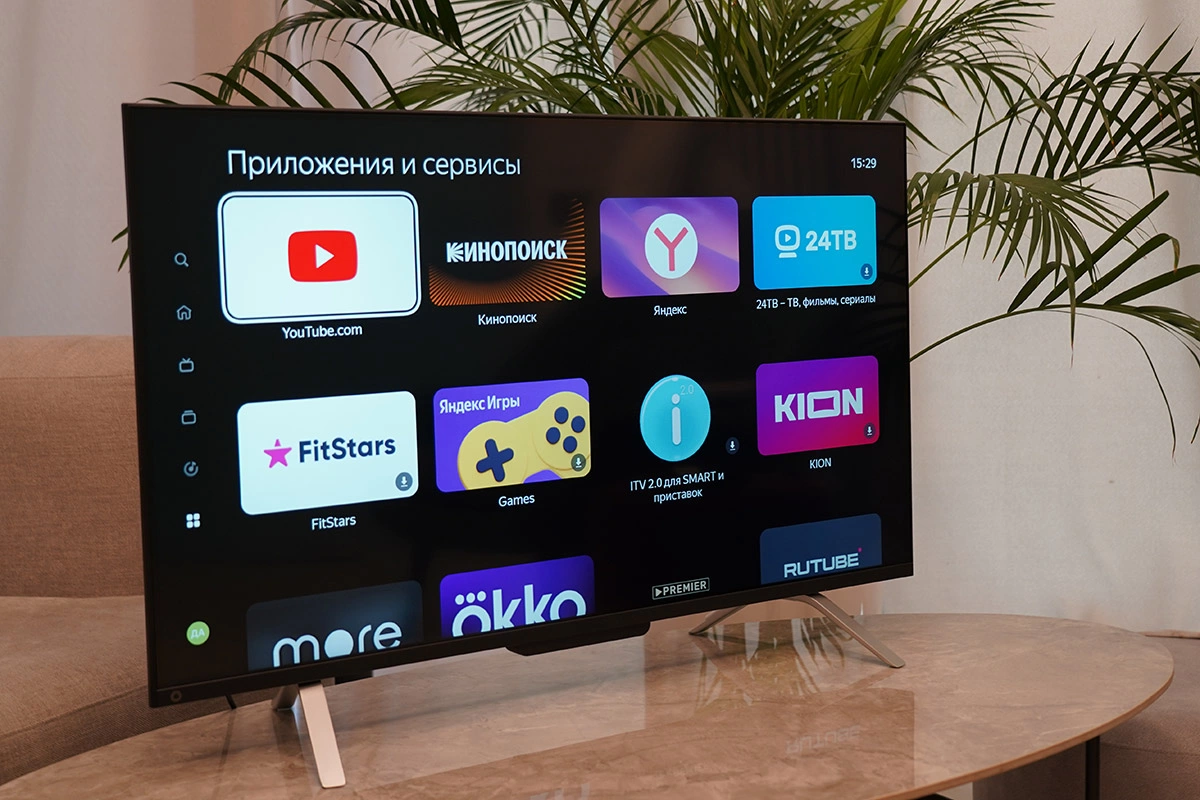 <p>Цены на новую &laquo;Яндекс ТВ Станцию&raquo; варьируются от 44,9 тыс. до 99,9 тыс. руб. в зависимости от комплектации и диагонали экрана</p>