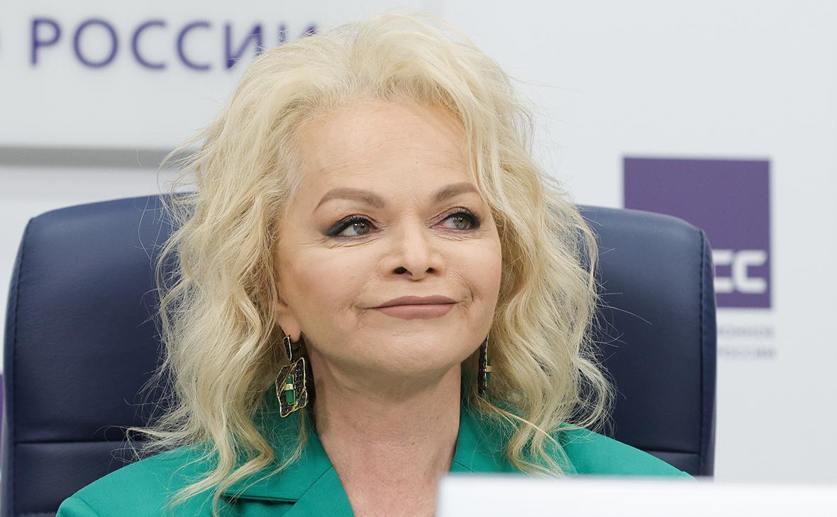 Лариса Долина