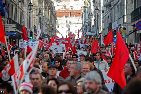 В Лиссабоне прошел стотысячный митинг против мер жесткой экономии