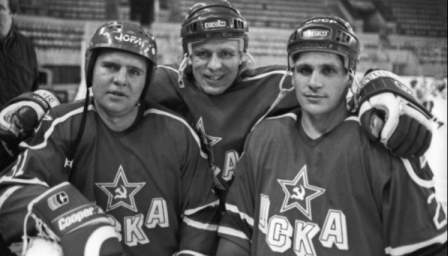 Скончался знаменитый советский хоккеист Владимир Крутов