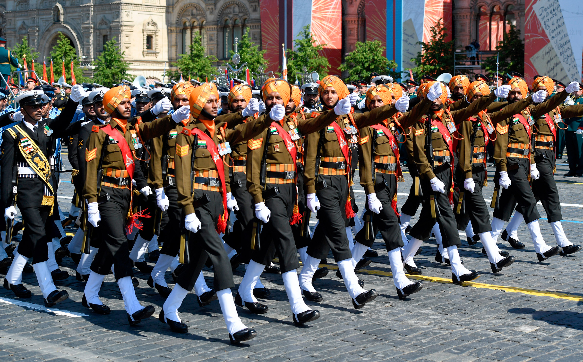 В параде приняли участие и военнослужащие иностранных государств, в том числе Индии