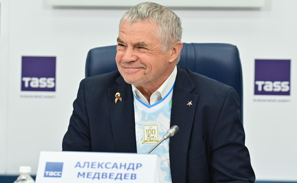 Александр Медведев