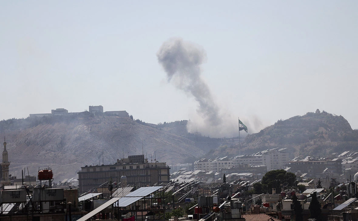 Khalil Ashawi / Reuters