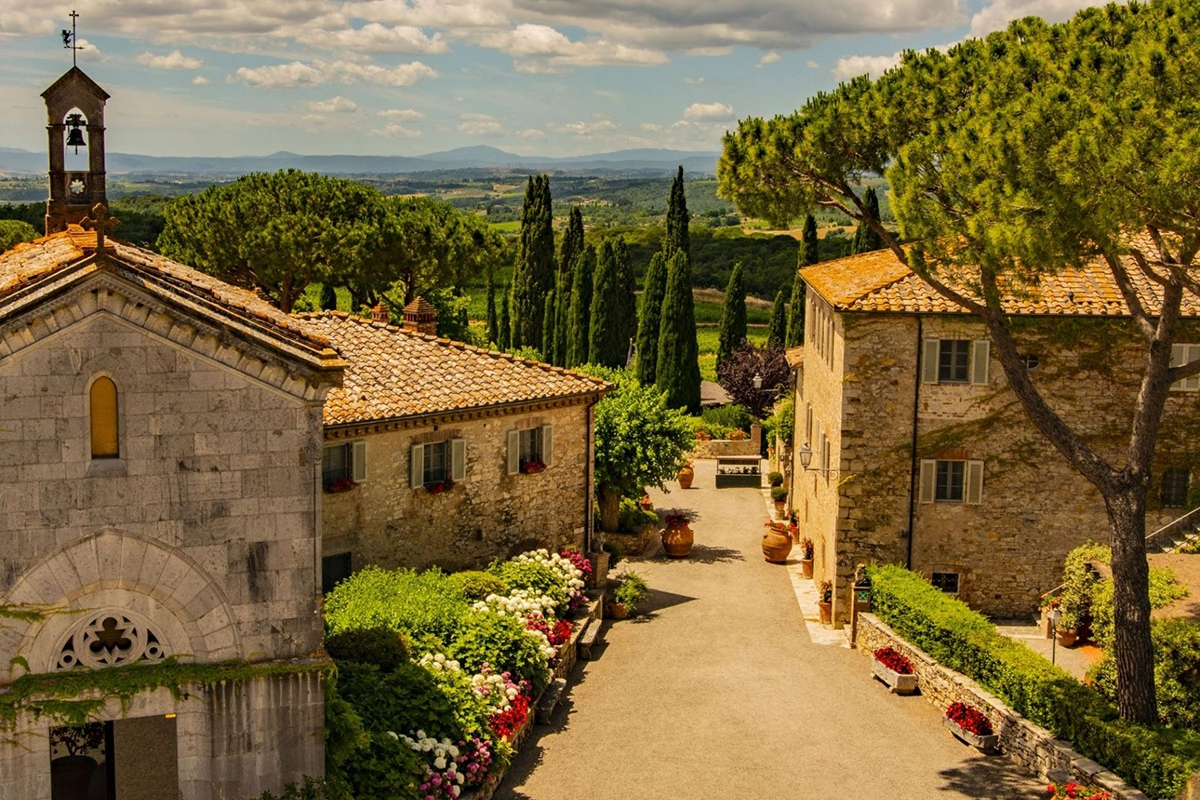 Первые упоминания деревни в сохранившихся документах относятся к 714 году