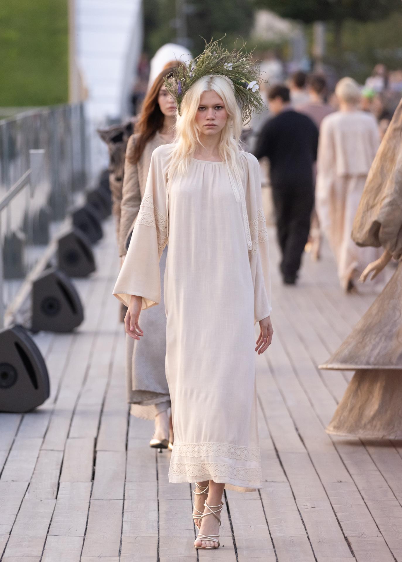 Показ «Мандрагора. Al-коллекция 1869/2025. Цифровое наследие»