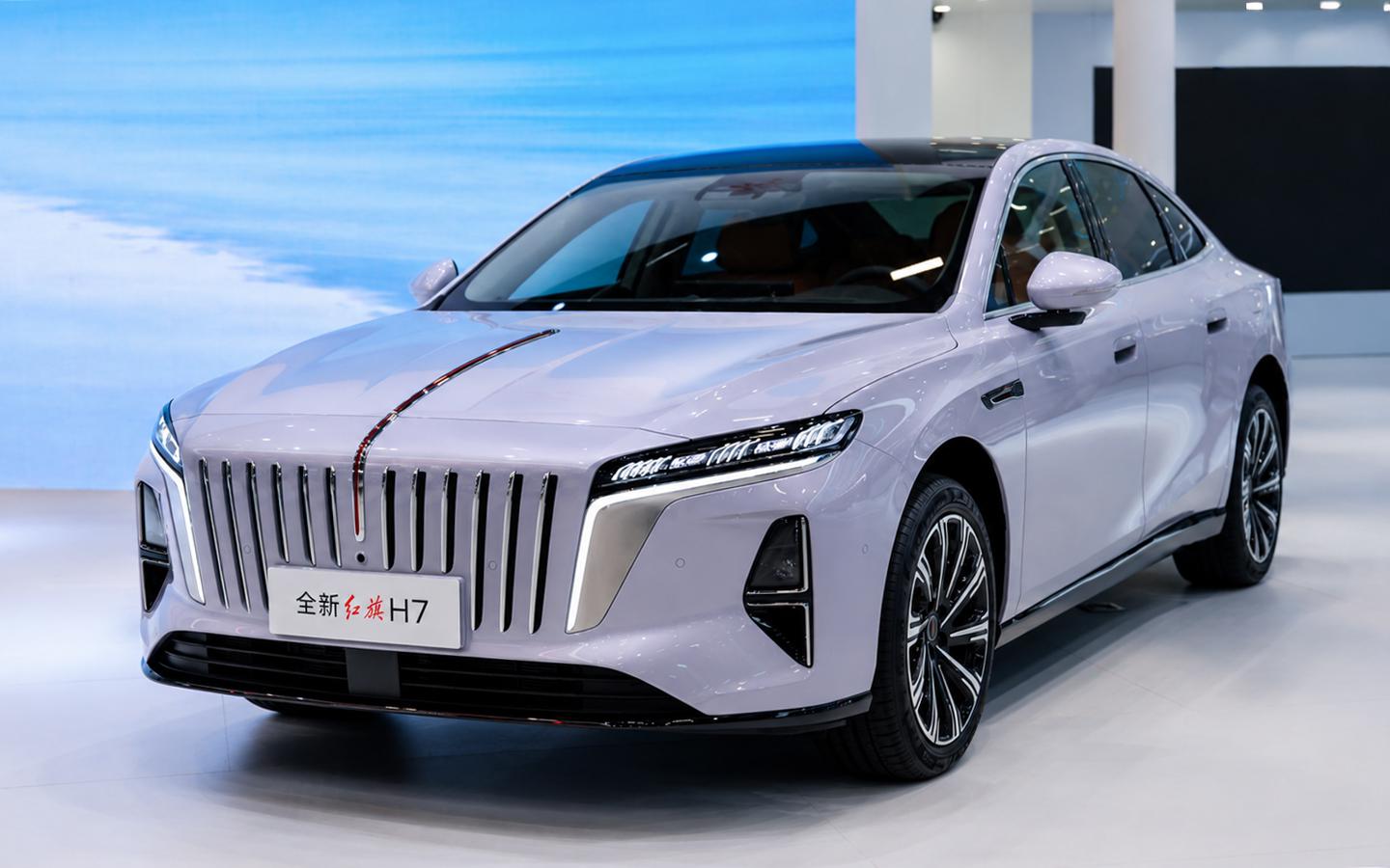 Hongqi открыл заказы на новый седан H7. Бронь обойдется в 1,1 тыс. руб.