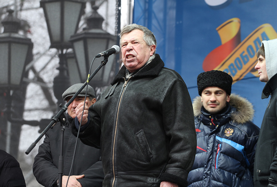 Виктор Анпилов на митинге в поддержку кандидата в президенты России Владимира Жириновского на Пушкинской площади. 23 февраля 2012 года
